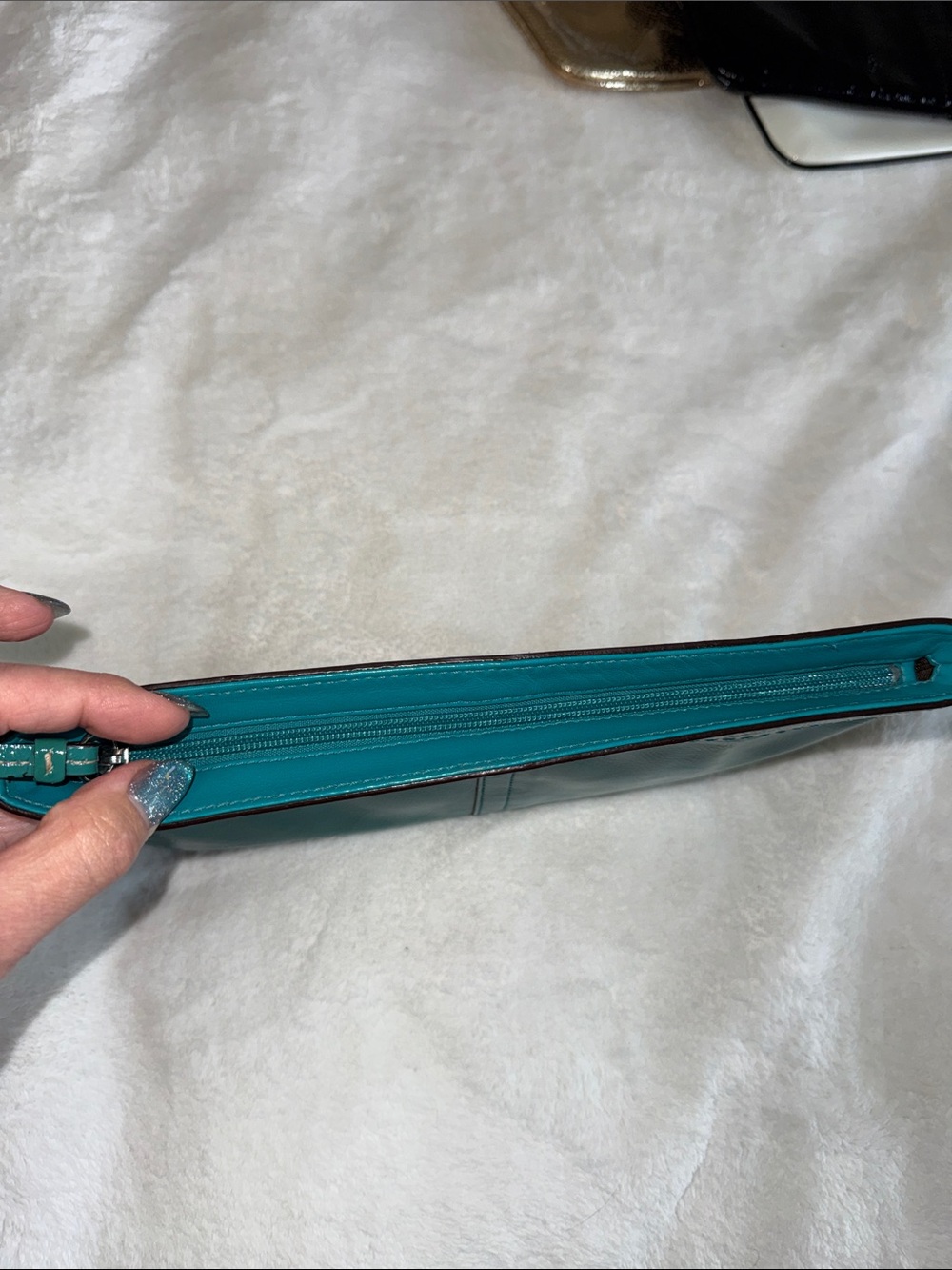 Coach Crinkled Patent Leather Large Wristlet in teal 2008 - Picture 3 of 6